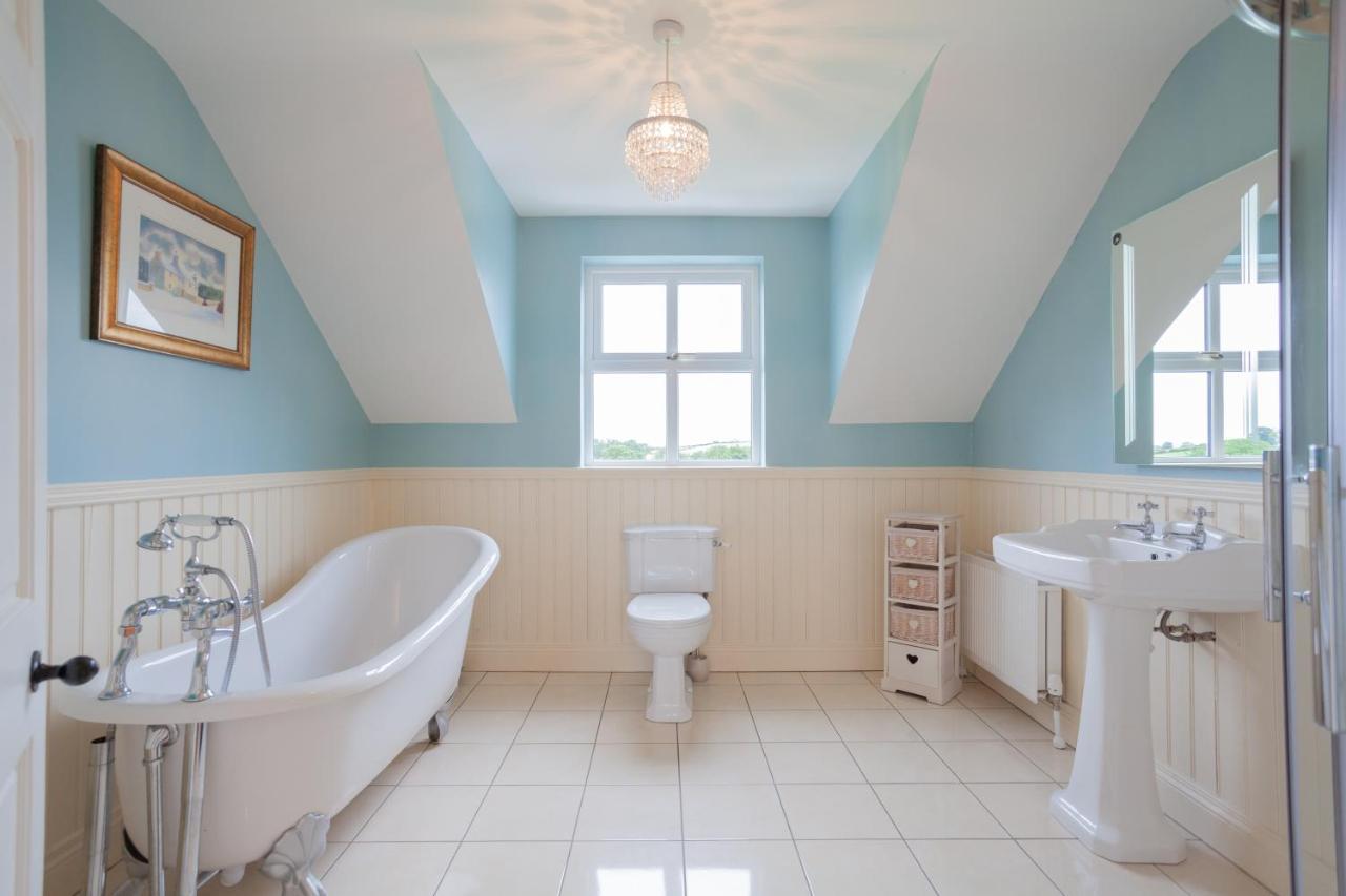 Villa Beautiful Mountain Views & Private Hot Tub Kilcoo Exterior foto