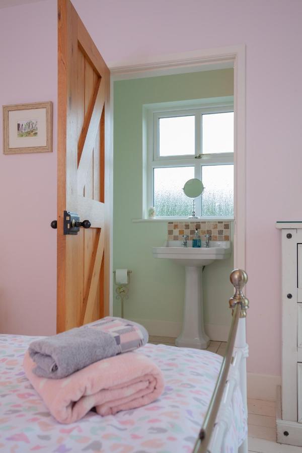 Villa Beautiful Mountain Views & Private Hot Tub Kilcoo Exterior foto